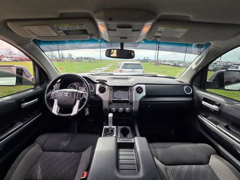 Used 2017 Toyota Tundra SR5 w/ SR5 Upgrade Package image 24