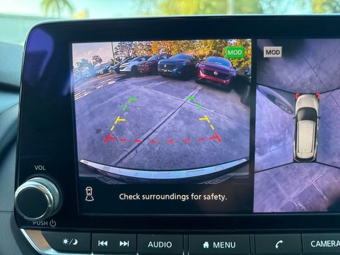 Used 2021 Nissan Rogue SV image 22