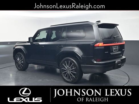 Certified 2025 Lexus GX 550 w/ Cold Area Package image 7