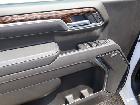 New 2026 GMC Sierra 1500 Elevation w/ Preferred Package AWD/4WD image 8