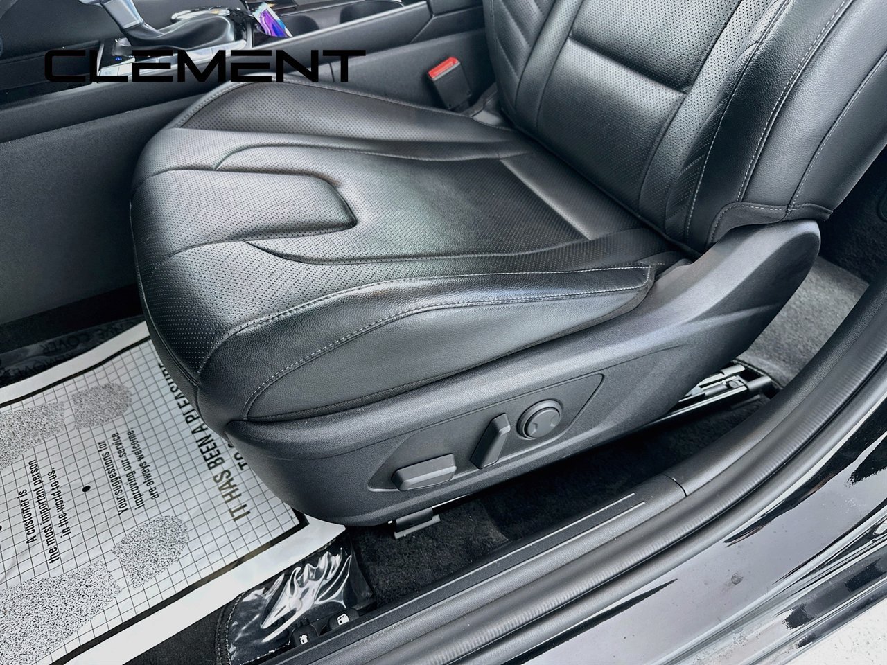 Used 2024 Hyundai Elantra Limited FWD image 30