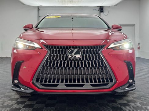Used 2025 Lexus NX 250 FWD w/ Towing Package (2000 Lbs) image 14