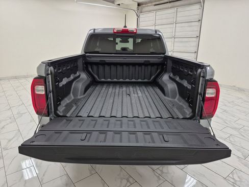New 2026 GMC Canyon Elevation w/ Convenience Package image 27