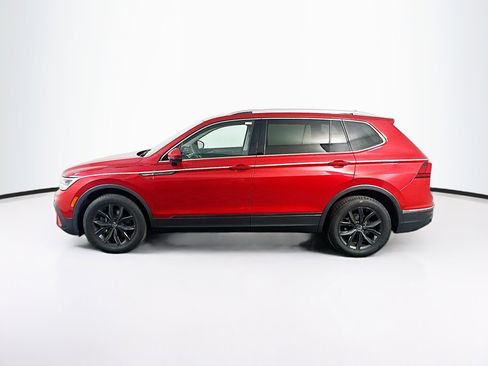 Used 2024 Volkswagen Tiguan SE AWD/4WD image 4