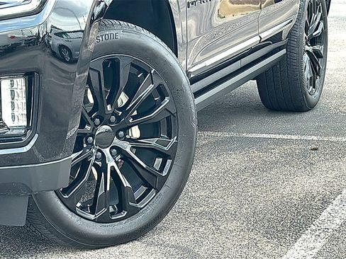 Used 2024 GMC Yukon Denali w/ LPO, Floor Liner Package AWD/4WD image 3