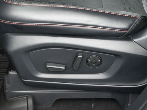 Used 2025 Ford Explorer ST image 9