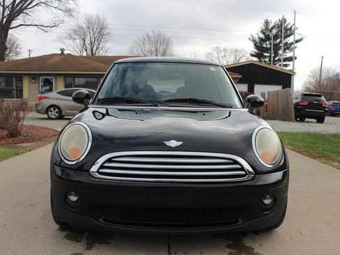 Used 2010 MINI Cooper Hardtop image 3