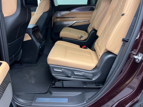 New 2025 Cadillac Escalade IQ Sport 2 w/ LPO, ONYX Package image 22