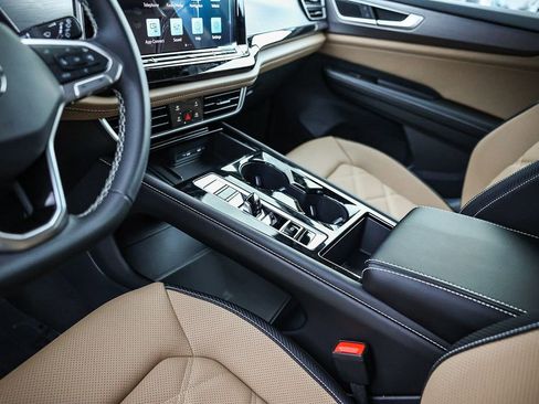 New 2026 Volkswagen Atlas Cross Sport SE image 35