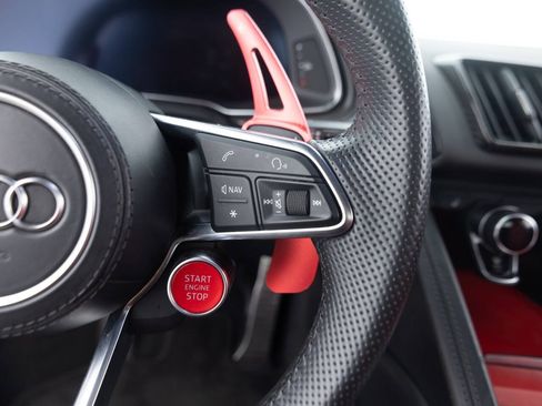 Used 2018 Audi R8 V10 w/ Premium Package RWD image 35