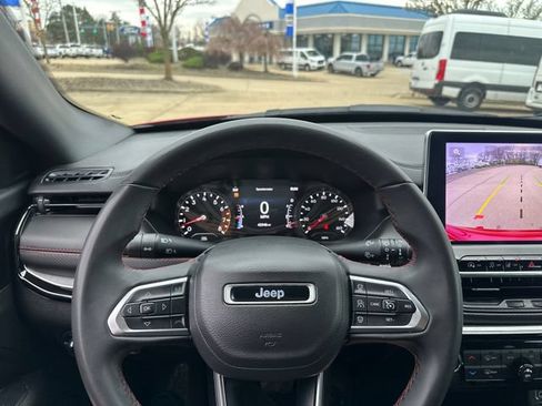 Used 2024 Jeep Compass Trailhawk AWD/4WD image 34