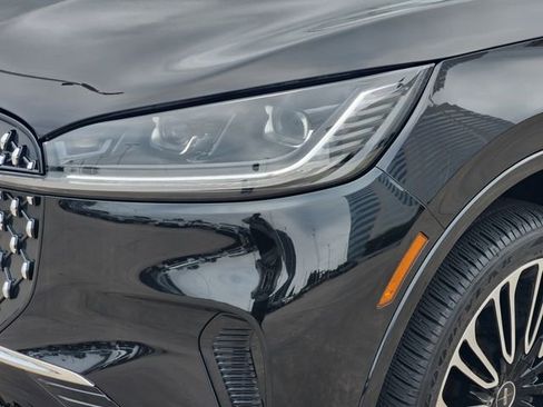 Used 2025 Lincoln Aviator Black Label AWD/4WD image 9