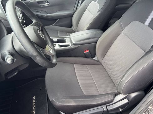 Used 2025 Nissan Sentra SV FWD image 34