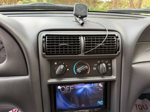 Used 2001 Ford Mustang GT RWD image 46