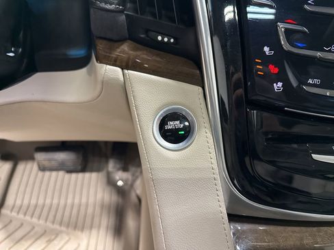 Used 2019 Cadillac Escalade Premium Luxury image 18