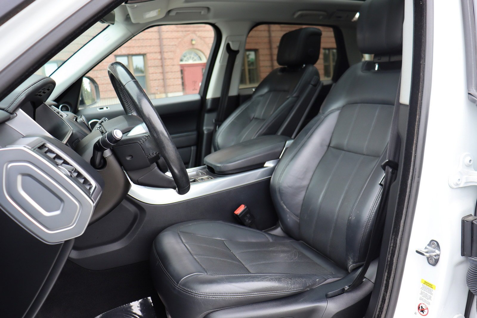 Used 2018 Land Rover Range Rover Sport HSE AWD/4WD image 13