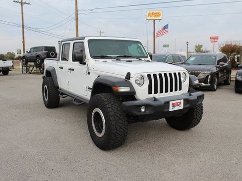 Used 2020 Jeep Gladiator Sport w/ Quick Order Package 24S image 3