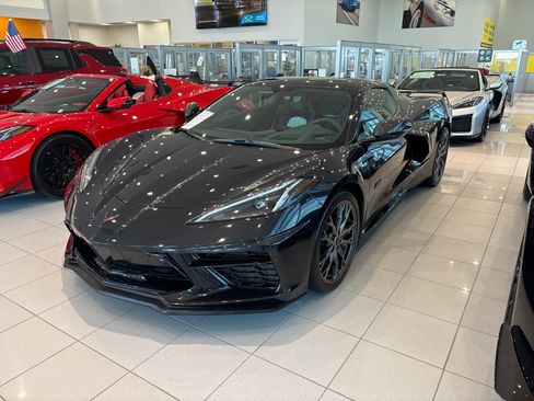 Used 2023 Chevrolet Corvette Stingray Premium Conv w/ Z51 Performance Package RWD image 4
