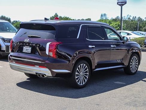 Used 2024 Hyundai Palisade Calligraphy FWD image 5