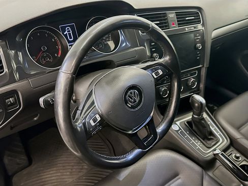 Used 2018 Volkswagen Golf SE FWD image 18