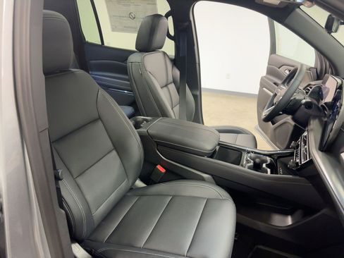 New 2026 Chevrolet Traverse LT w/ Sun and Wheel Package image 31