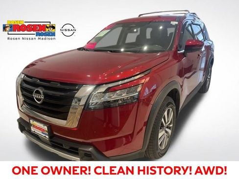 Certified 2023 Nissan Pathfinder SL image 1