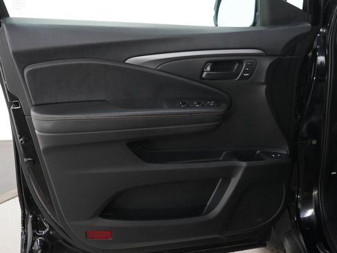 Used 2023 Honda Passport TrailSport image 21