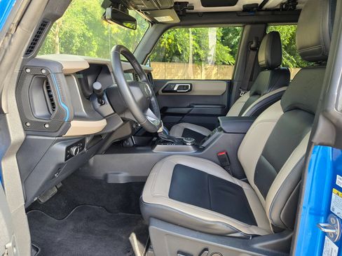 Used 2024 Ford Bronco Wildtrak AWD/4WD image 9