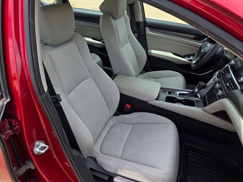 Used 2022 Honda Accord LX image 24