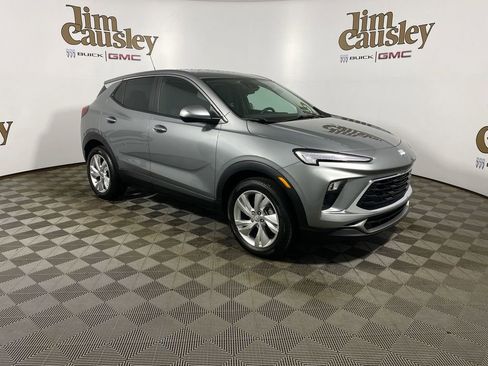 Used 2024 Buick Encore GX Preferred FWD image 1