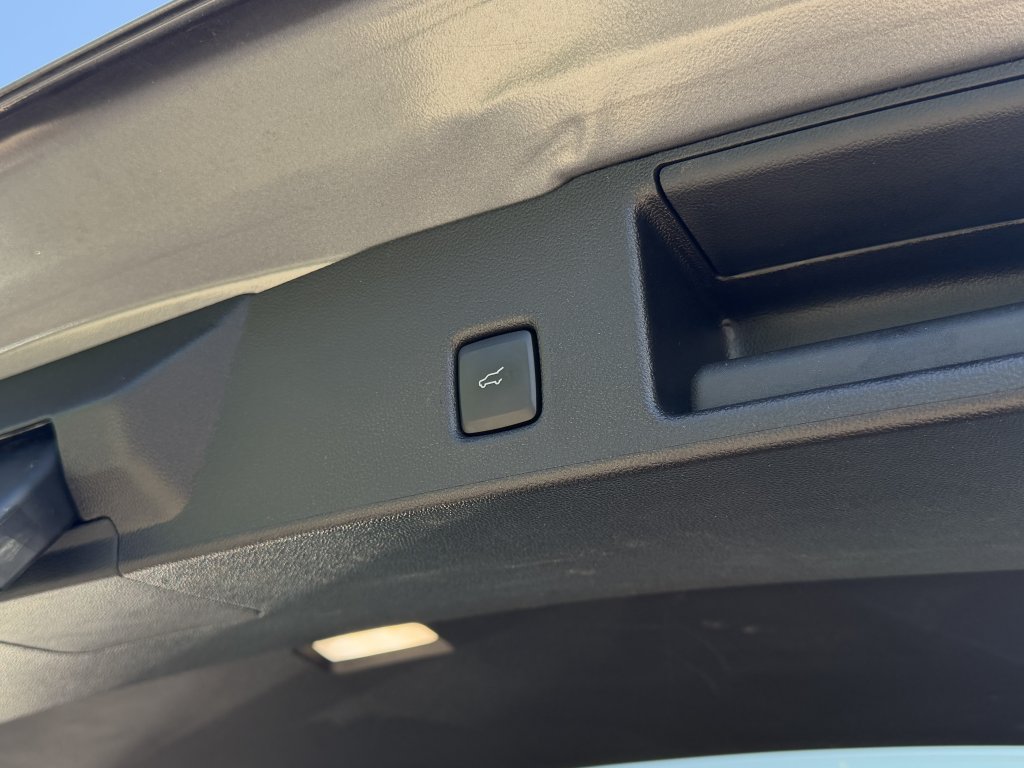 Used 2025 Ford Escape ST-Line Select AWD/4WD image 5