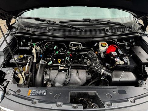 Used 2019 Ford Explorer XLT w/ Equipment Group 202A image 23