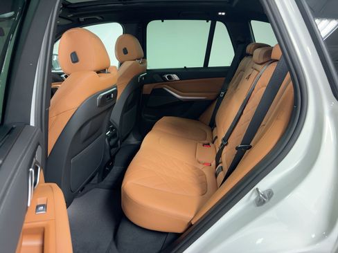 New 2026 BMW X5 sDrive40i w/ Premium Package image 15