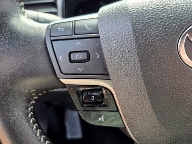 Used 2025 Toyota Camry SE FWD image 31