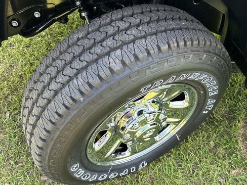 New 2025 RAM 2500 Tradesman w/ Chrome Appearance Group image 17