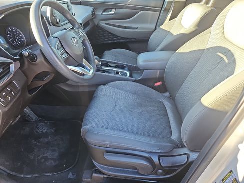 Used 2019 Hyundai Santa Fe SE image 24