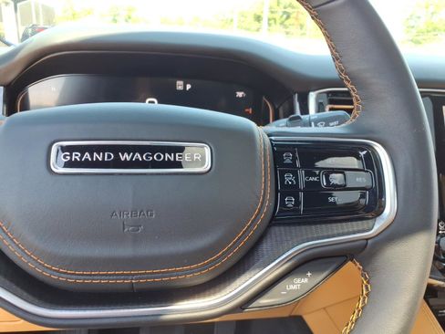 Used 2024 Jeep Grand Wagoneer L Series III w/ Rear Seat Video Group 1 AWD/4WD image 34
