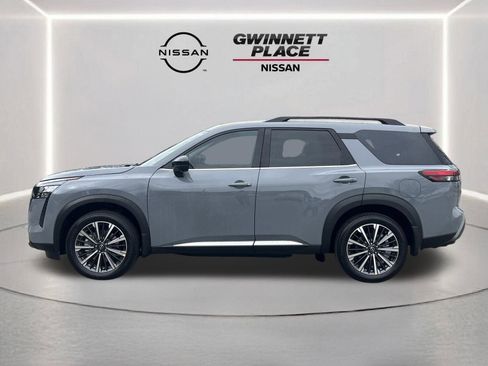 New 2026 Nissan Pathfinder Platinum image 25