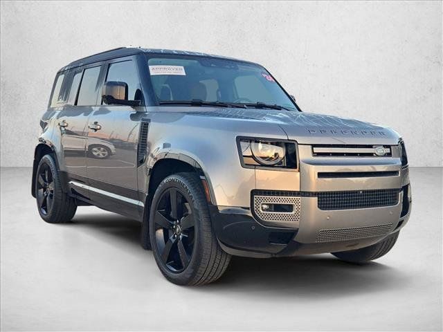 Certified 2024 Land Rover Defender 110 X-Dynamic SE AWD/4WD image 3