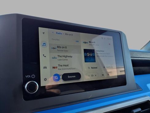 Used 2025 Toyota Tacoma SR5 image 5