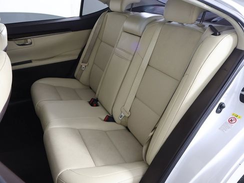 Used 2018 Lexus ES 350 w/ Ultra Luxury Package image 33