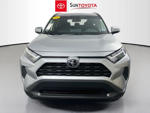 Used 2025 Toyota RAV4 XLE w/ Convenience Package AWD/4WD image 10