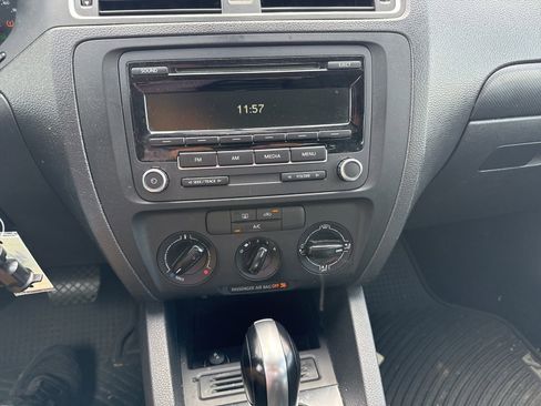 Used 2014 Volkswagen Jetta S FWD image 8