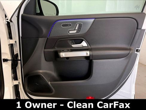 Certified 2025 Mercedes-Benz GLB 250 4MATIC image 21