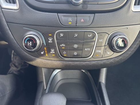 Used 2024 Chevrolet Malibu LT image 26