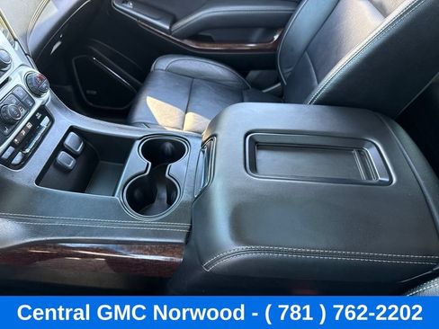 Used 2019 GMC Yukon SLE w/ SLE Value Package AWD/4WD image 19