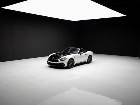 Used 2019 FIAT 124 Spider Abarth w/ Convenience Group RWD image 80