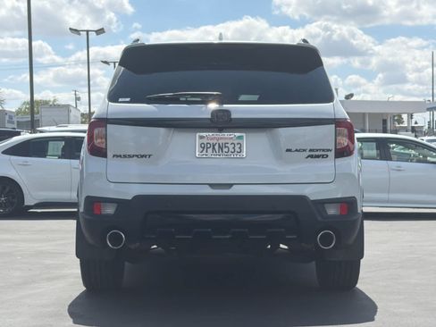 Used 2025 Honda Passport Black Edition image 8