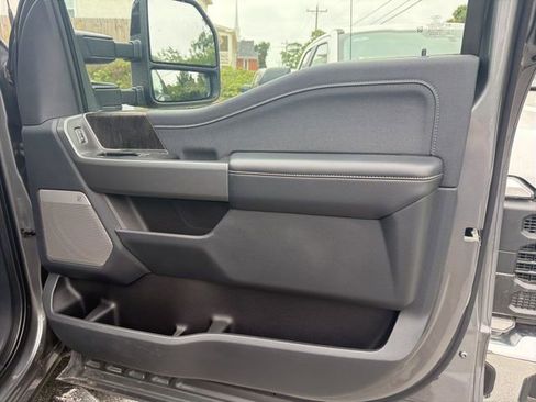Used 2024 Ford F350 Lariat w/ Lariat Ultimate Package AWD/4WD image 7