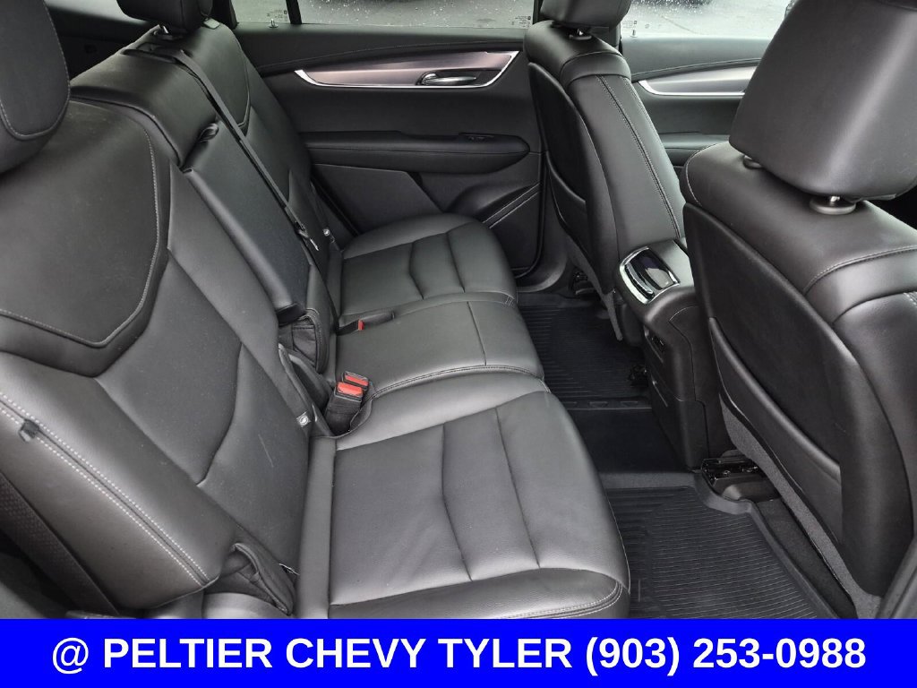 Used 2023 Cadillac XT6 Luxury FWD image 16